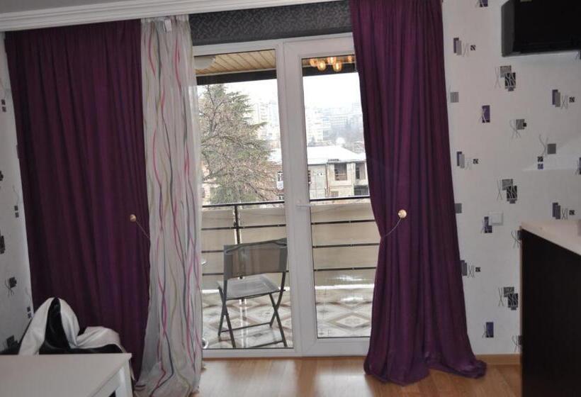 اتاق لوکس با بالکن, Your Comfort