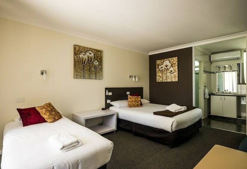 חדר דלוקס, Plainsman Motel