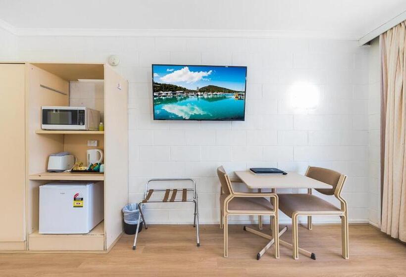 חדר סטנדרט, Plainsman Motel