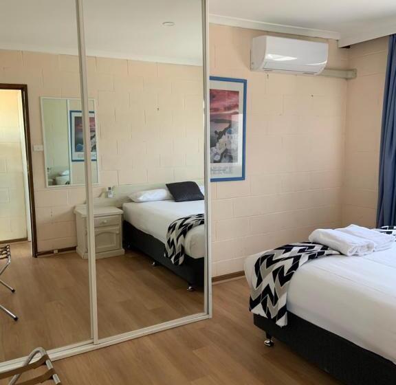 ２ベッドルームアパートメント, Plainsman Motel