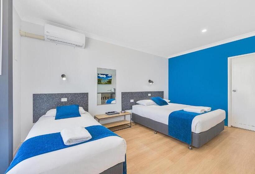 חדר דלוקס, Plainsman Motel