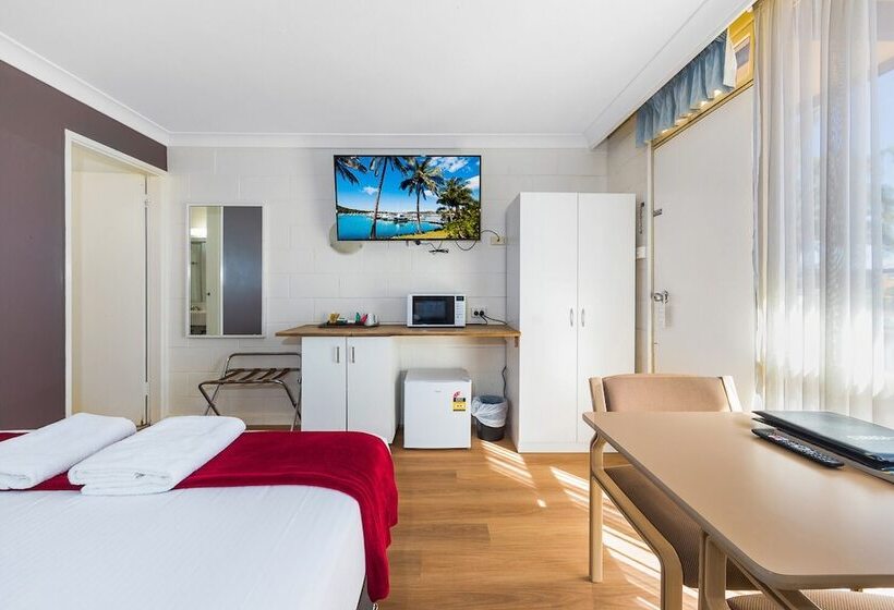 חדר אקונומי, Plainsman Motel