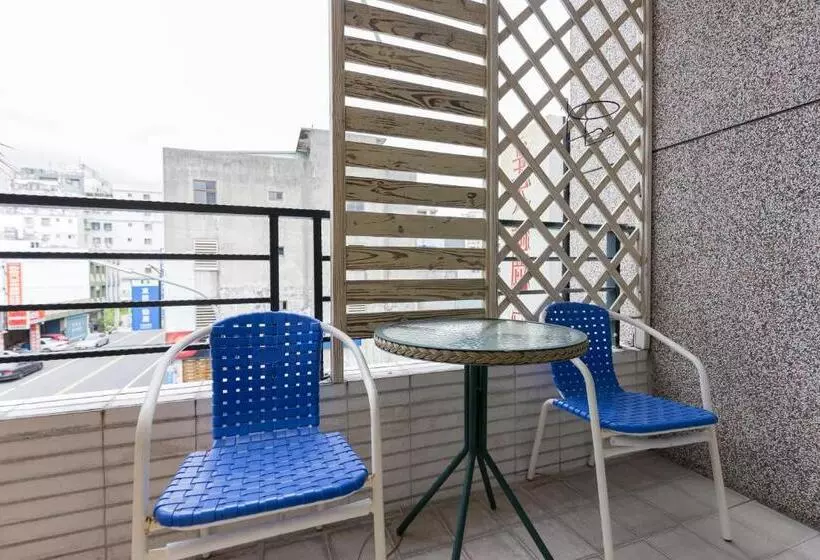 اتاق استاندارد چهارنفره با بالکن, Sky Moon B&b