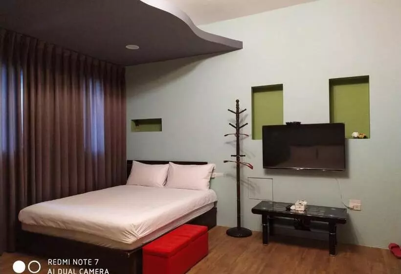 اتاق استاندارد چهارنفره با بالکن, Sky Moon B&b