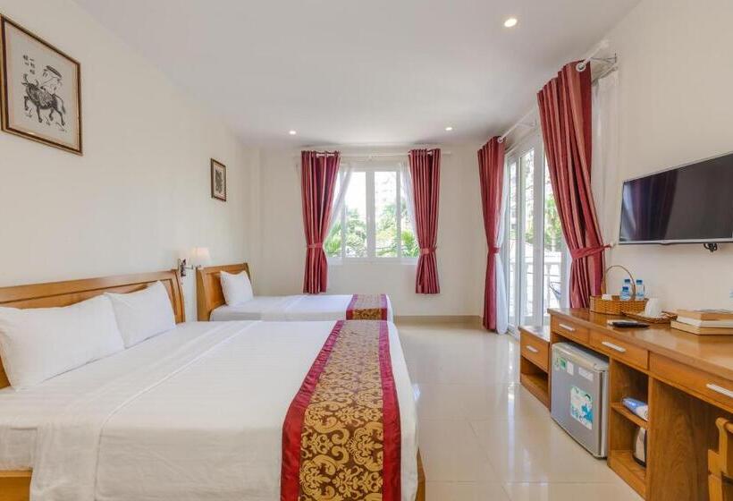 اتاق لوکس سه تخته, T&t Resort And Spa