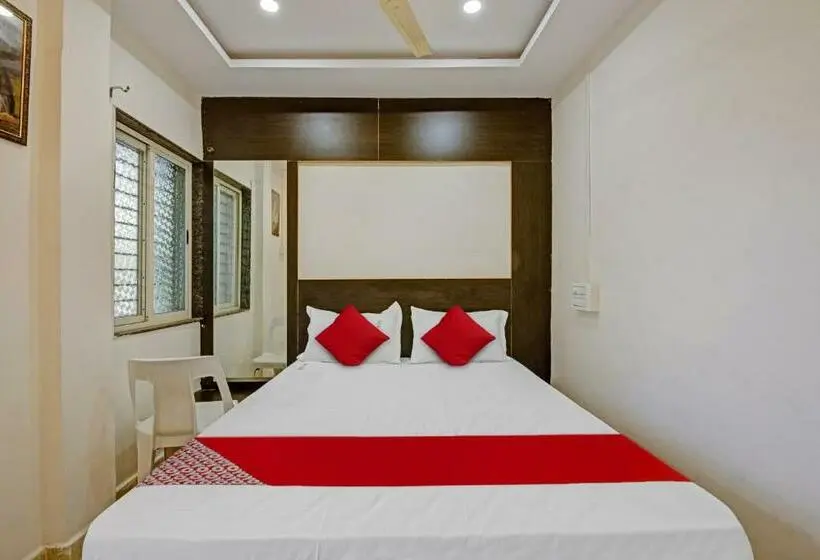 Classic Kolmen Hengen Huone, Oyo Flagship The Ashoka Boarding And Lodging