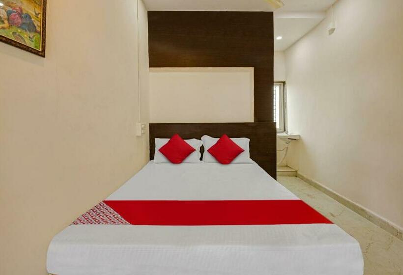 اتاق کلاسیک سه تخته, Oyo Flagship The Ashoka Boarding And Lodging