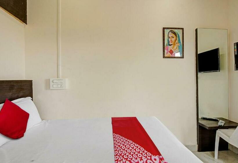 三人经典房间, Oyo Flagship The Ashoka Boarding And Lodging