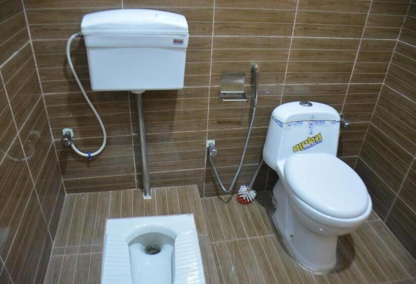 اتاق استاندارد سه نفره, Pc Green Hotel, Mahandri, Kaghan