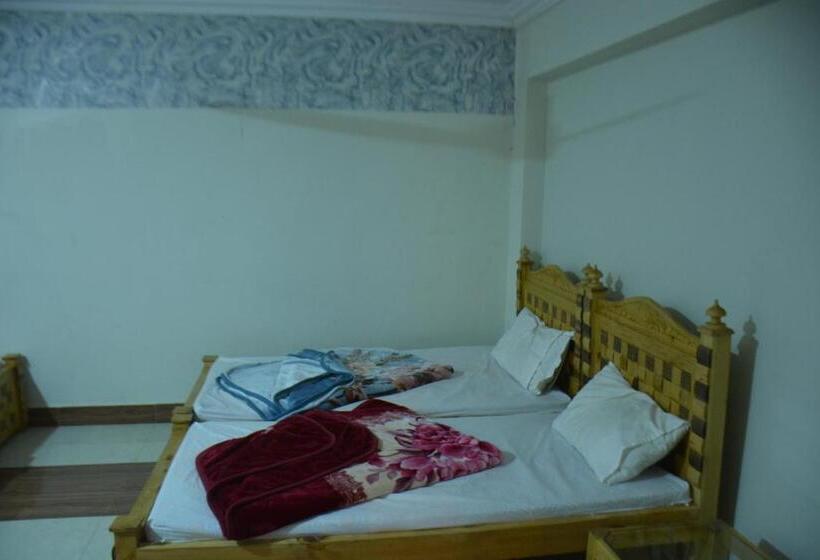 اتاق استاندارد چهار تخته, Pc Green Hotel, Mahandri, Kaghan