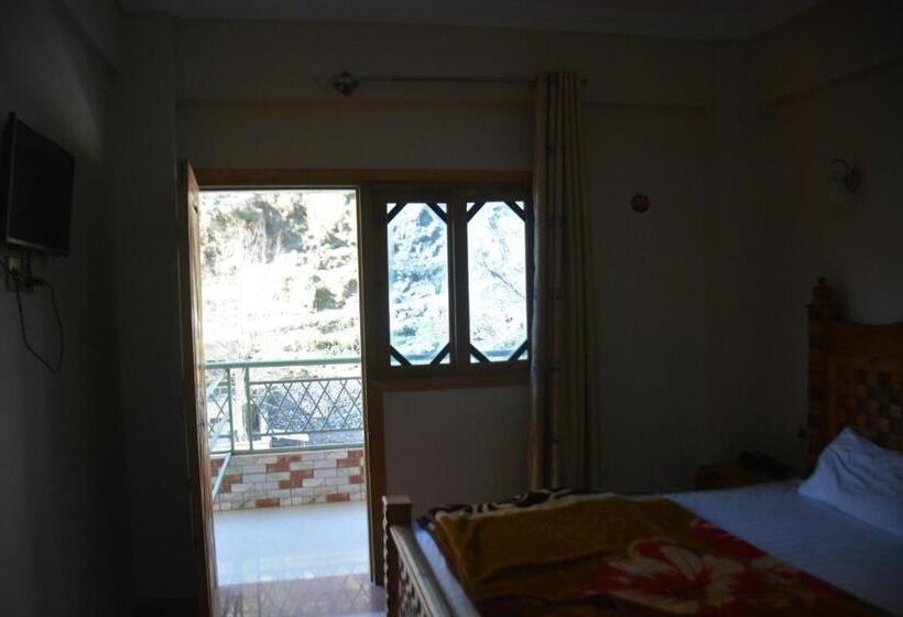 سوئیت جونیور با چشمانداز کوهستان, Pc Green Hotel, Mahandri, Kaghan
