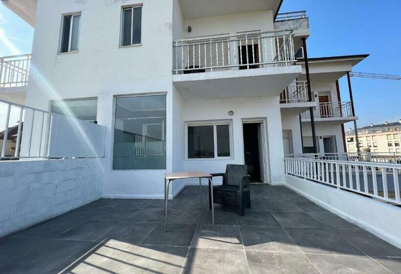 اتاق استاندارد با چشم‌انداز دریا, Benimar