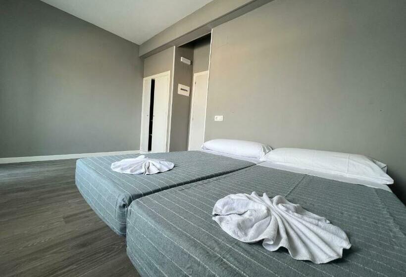 اتاق استاندارد با چشم‌انداز دریا, Benimar