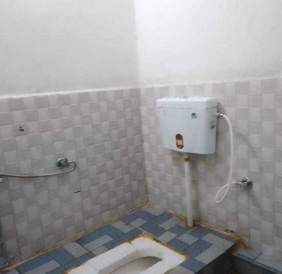 Triple Classic Room, Spot On Runway Restaurant And