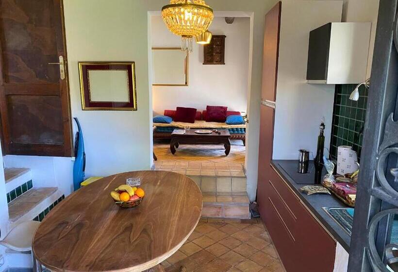 غرفة قياسية, Stanza Panoramica Dimora Bella Civita