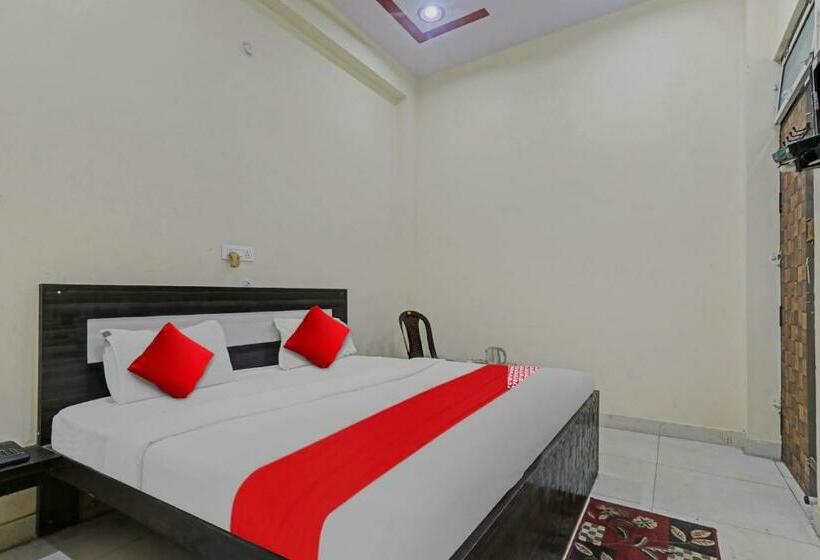 غرفة كلاسيكية ثلاثية, O Sharvil Inn