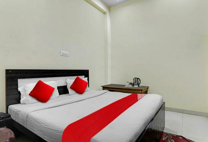 غرفة كلاسيكية ثلاثية, O Sharvil Inn