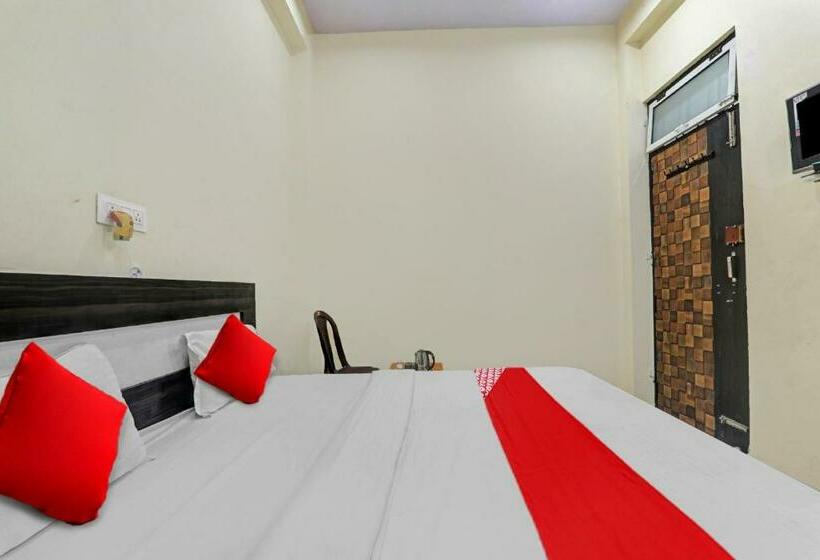 غرفة كلاسيكية ثلاثية, O Sharvil Inn