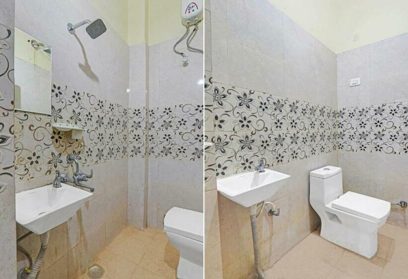 غرفة كلاسيكية ثلاثية, O Sharvil Inn