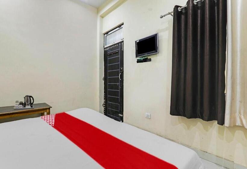 غرفة كلاسيكية ثلاثية, O Sharvil Inn