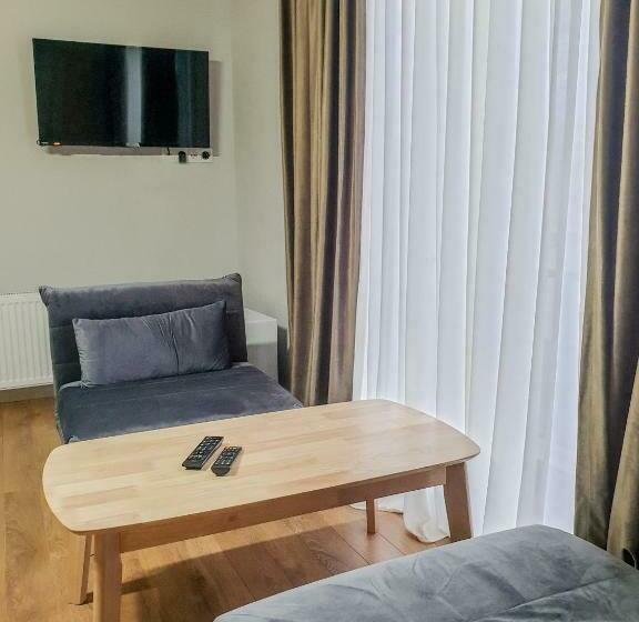 اتاق لوکس, Villa Pelagoni