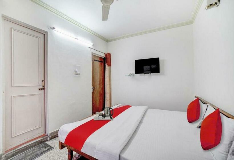 Quarto Triplo Clássico, Oyo Flagship Hotel Naveen