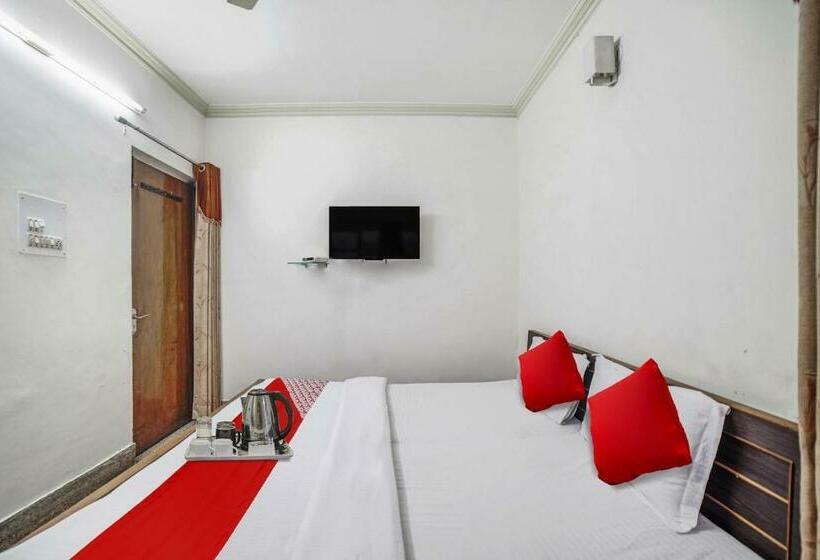 Quarto Triplo Clássico, Oyo Flagship Hotel Naveen