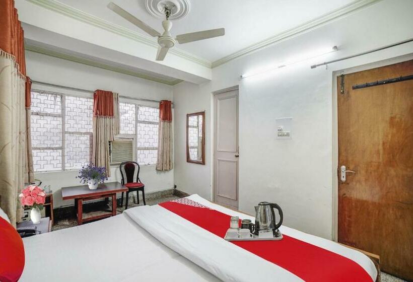 Quarto Triplo Clássico, Oyo Flagship Hotel Naveen