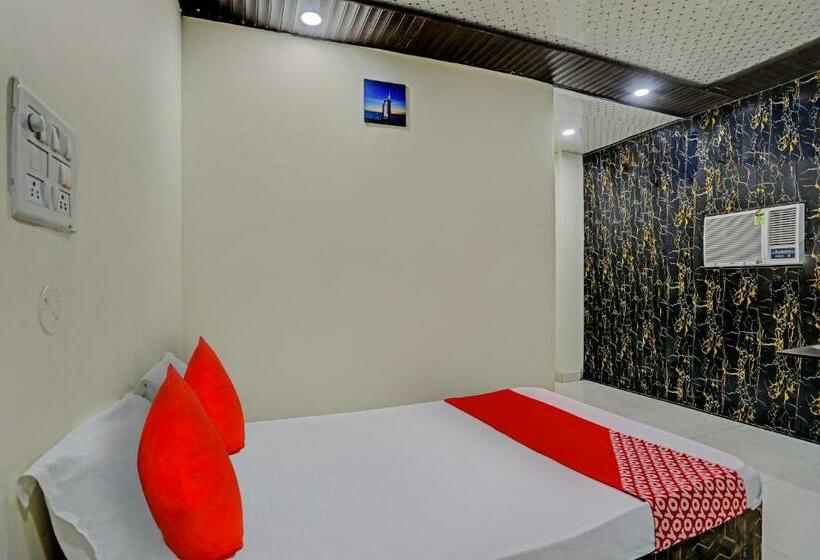 トリプルクラシックルーム, Oyo Flagship K1 Hotel And Restaurant