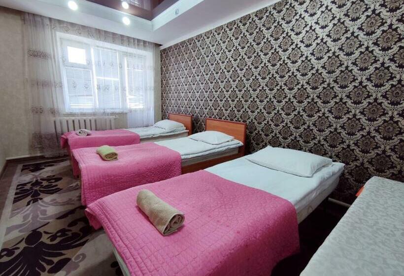 اتاق استاندارد سه نفره, Guest House Adimi