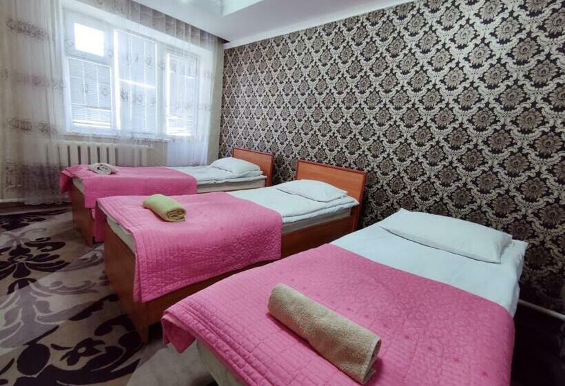 اتاق استاندارد سه نفره, Guest House Adimi