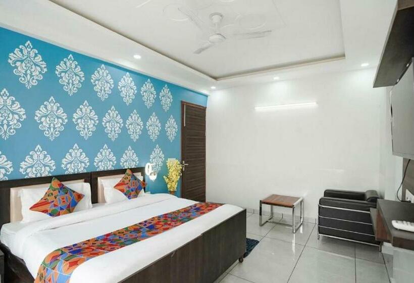 Büyük Çift Kişilik Yataklı Delüks Oda, Tanvi Premium