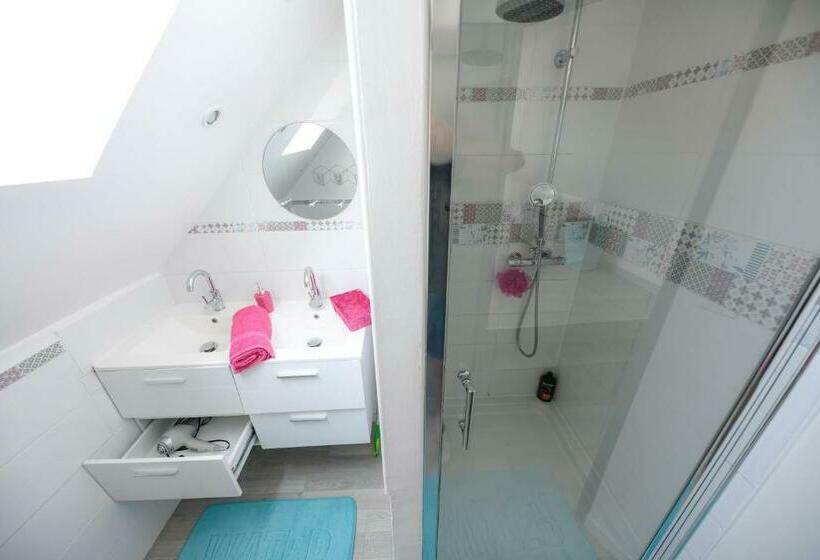 Апартаменты 1 Спальня Вид на Бассейн, Appartement Avec Piscine De La Croix