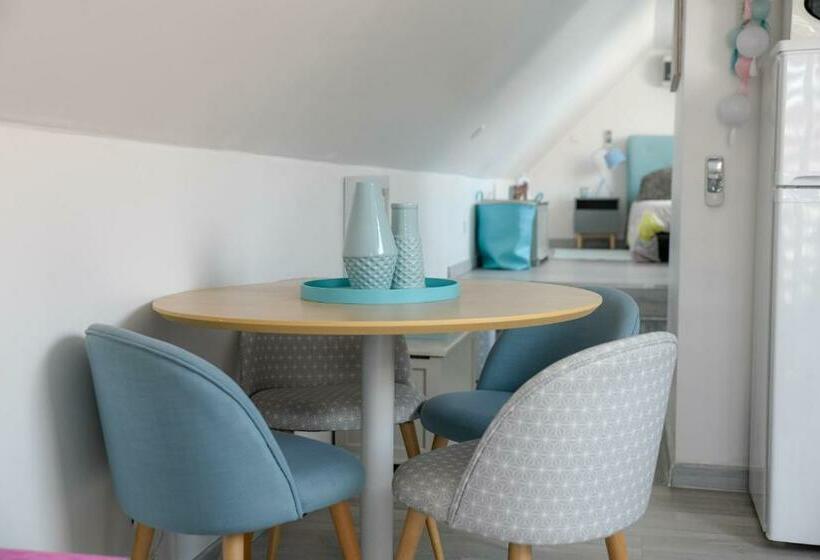 Апартаменты 1 Спальня Вид на Бассейн, Appartement Avec Piscine De La Croix