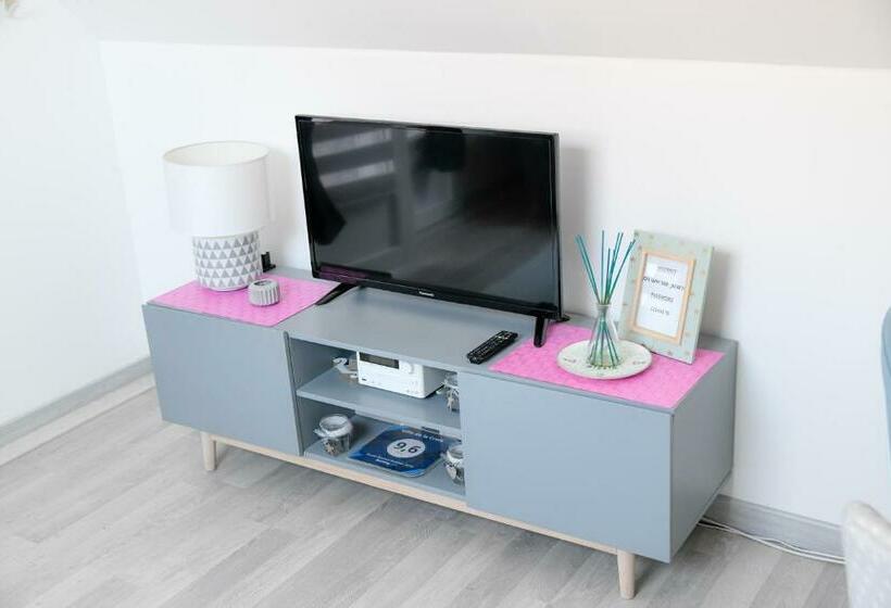 Апартаменты 1 Спальня Вид на Бассейн, Appartement Avec Piscine De La Croix