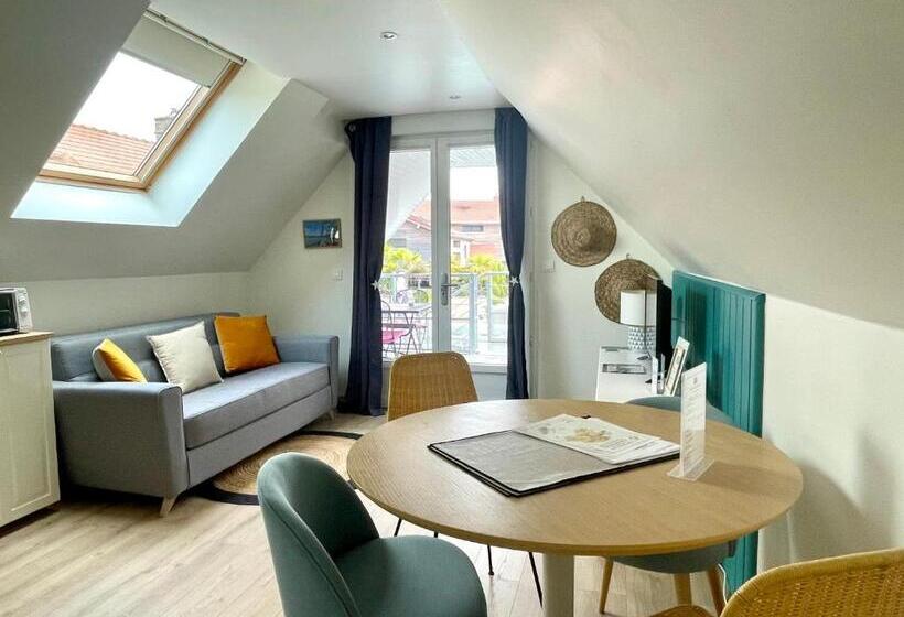 Апартаменты 1 Спальня Вид на Бассейн, Appartement Avec Piscine De La Croix