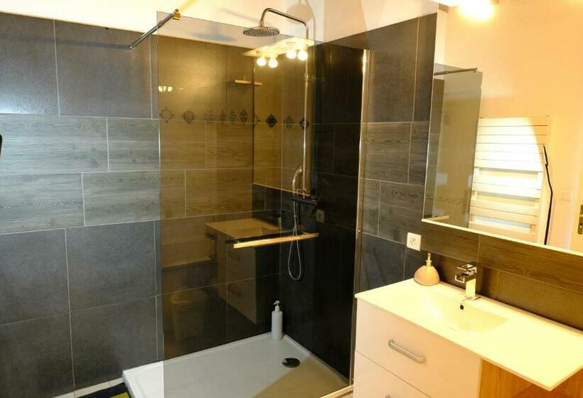 חדר דלוקס לארבעה, Domaine Du Vernay