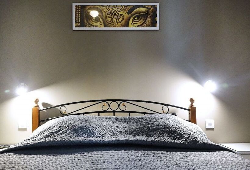 Семейный Номер, La Re Belle