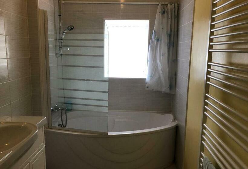 غرفة قياسية, La Verrerie De Guerlédan