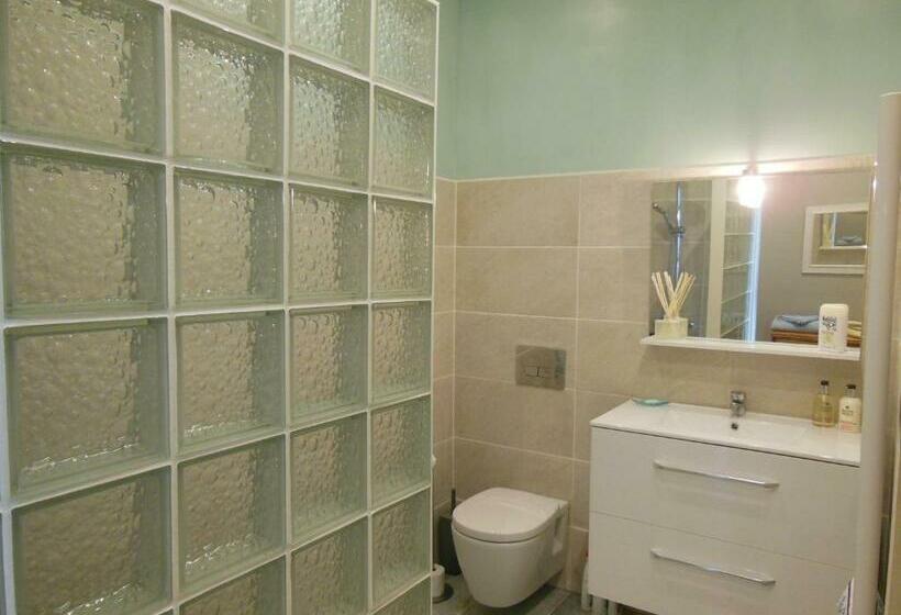 غرفة قياسية, La Verrerie De Guerlédan