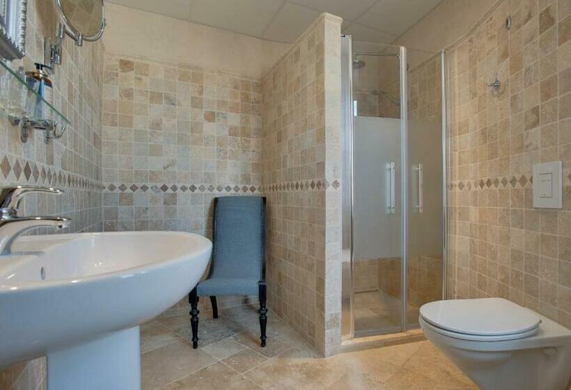 חדר דחוקס עם מיטת קינג, Rue Galilee