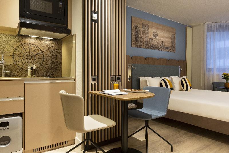 اتاق استاندارد چهار تخته, Fukun No. 3 Motel