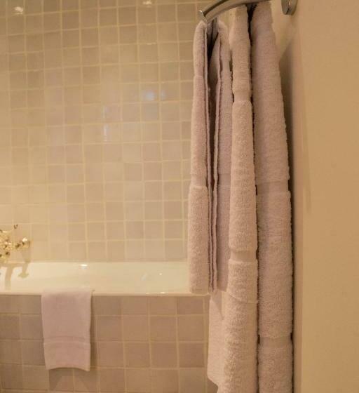 غرفة قياسية, Auberge De Tourrettes