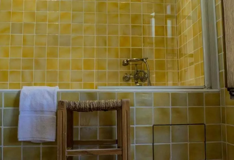 اتاق استاندارد, Auberge De Tourrettes