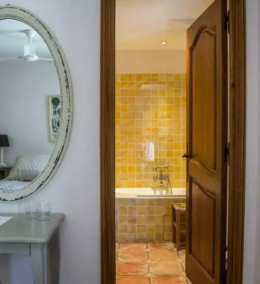 اتاق استاندارد, Auberge De Tourrettes