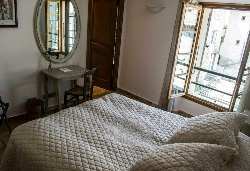 חדר סטנדרט, Auberge De Tourrettes