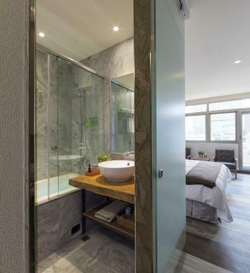 اتاق سوپریور, Herb Art