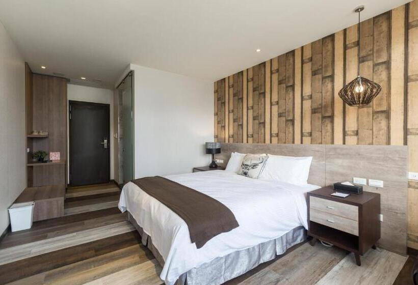 اتاق سوپریور, Herb Art