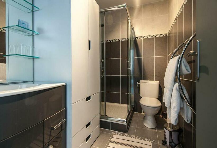 غرفة قياسية إطلالة جانبية علي البحر, Hôtel Restaurant Le Voilis