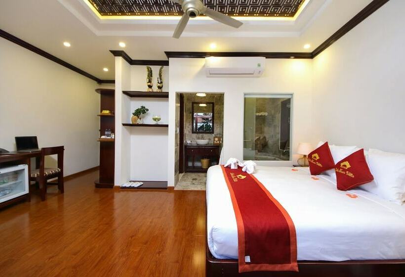 اتاق لوکس با چشم‌انداز استخر, Little Town Villa